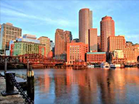 波士頓港的港口及岸邊的高樓大廈